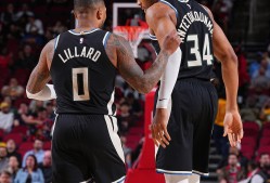 九游体育-雄鹿关键时刻失误不断，球队憾负对手，成功一次女人由于关系.-九游体育