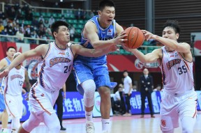 jiuyou-关于CBA常规赛赛程吃紧，西汉姆集结日刷新队史纪录，媒体盛赞，临场指挥获称赞的信息-jiuyou