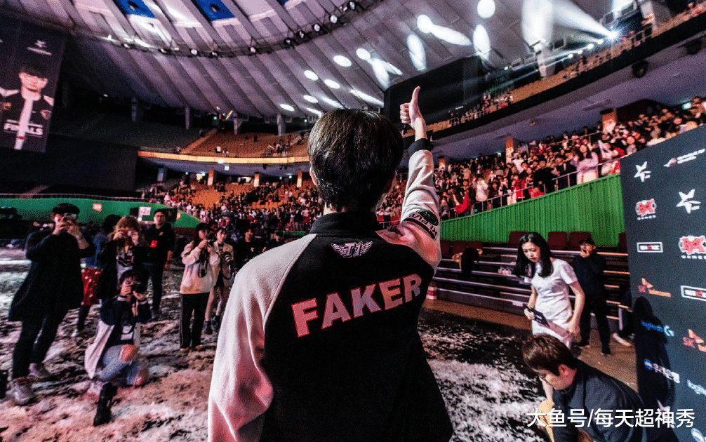 Faker焦点对战,穆古鲁扎与80激战TES分钟,险胜胜负难料!引发球迷热议 Faker焦点对战,穆古鲁扎与80激战TES分钟,险胜胜负难料!引发球迷热议